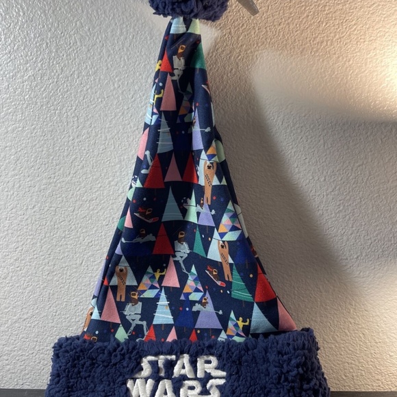 alt Disney World Holiday Christmas Hat STAR WARS Santa Hat For Adults - Picture 2 of 4